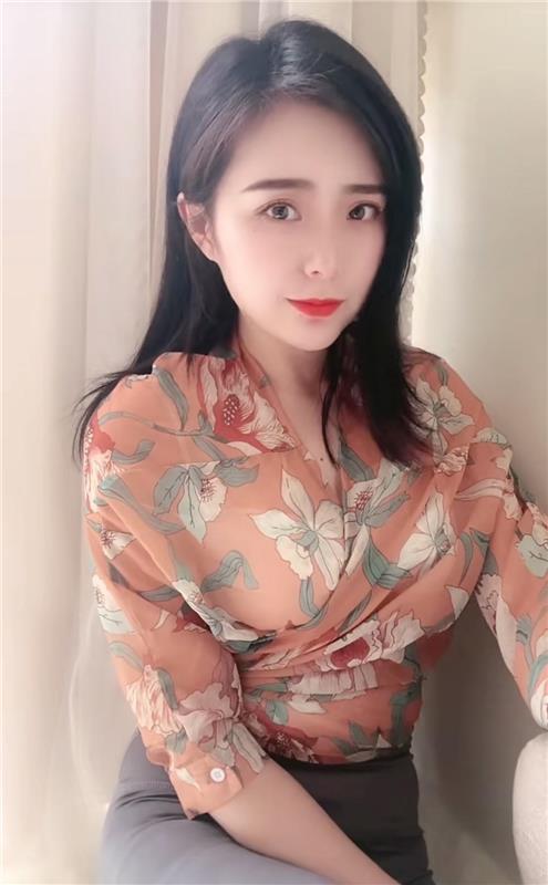 体验性感风骚的妹子，会喷，可kb